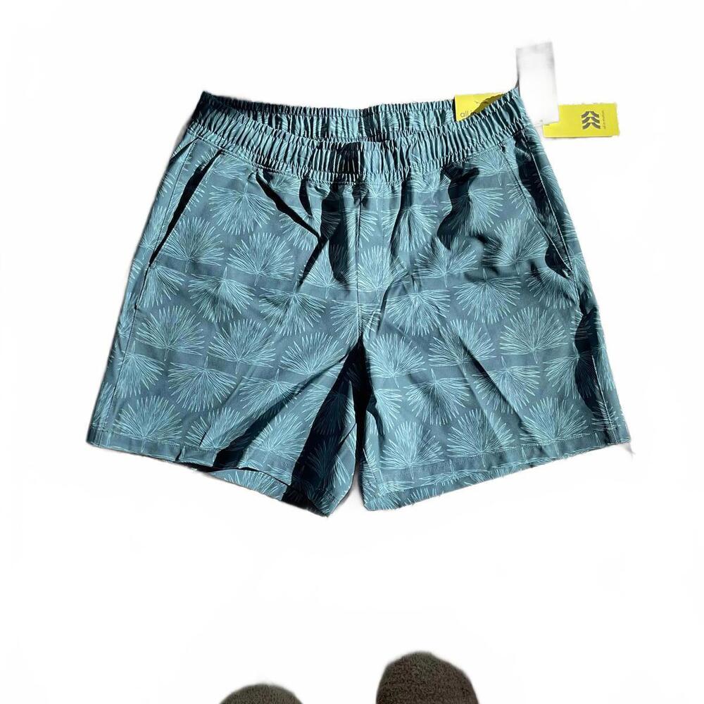 NWT All in motion Men's Blue Swim Trunks Size Medium